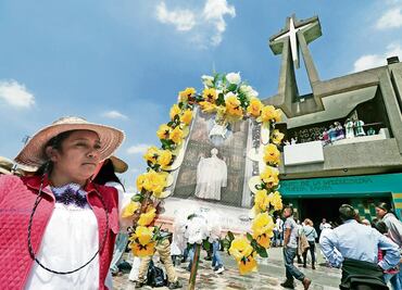 Abarrotan la Basílica 70 mil queretanos