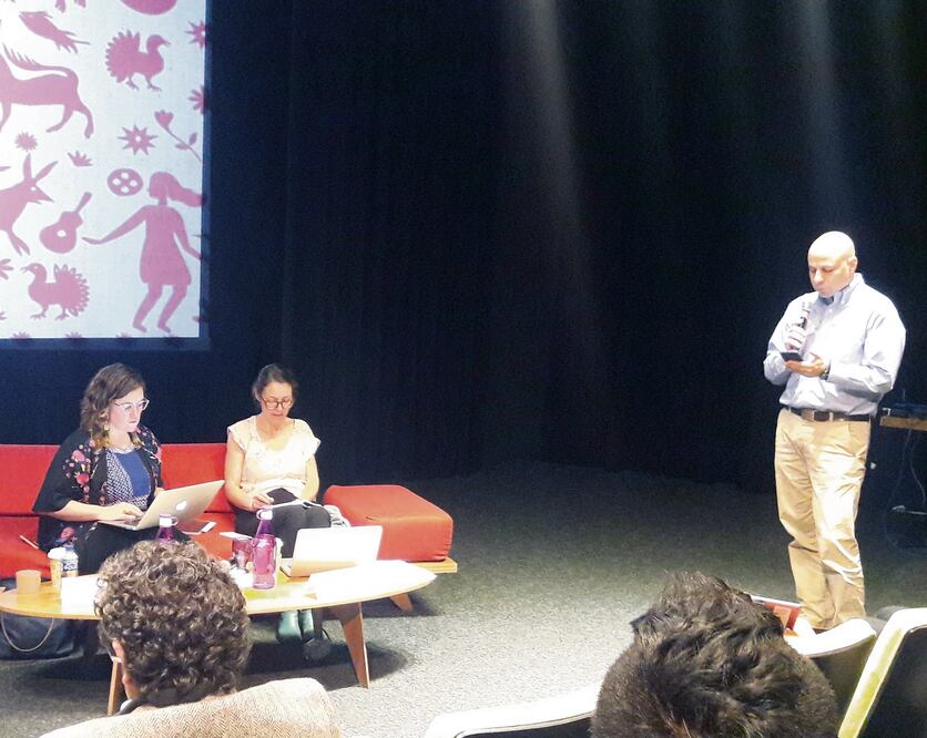 Las gestoras María García Holley y Mariana Delgado moderaron la mesa de diálogo sobre economía cultural, que impulsa el equipo de transición cultural. ALIDA PIÑÓN. EL UNIVERSAL