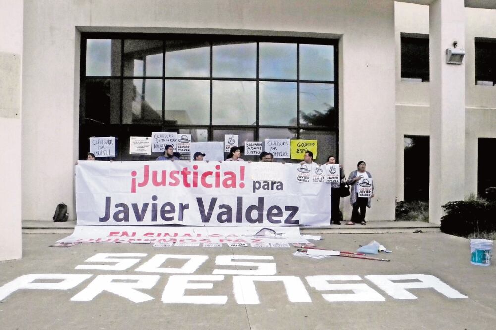 La Federación Internacional de Periodistas pidió al presidente Peña Nieto cumplir las cuatro medidas para reforzar la libertad de expresión en México, prometidas después del asesinato de Javier Valdez (ARCHIVO EL UNIVERSAL)