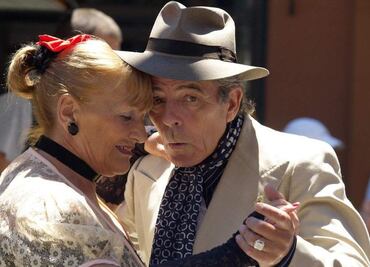 Así es Ourtime, el Tinder para mayores de 50 años