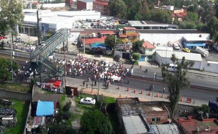 Manifestantes toman la México-Toluca en apoyo a CNTE