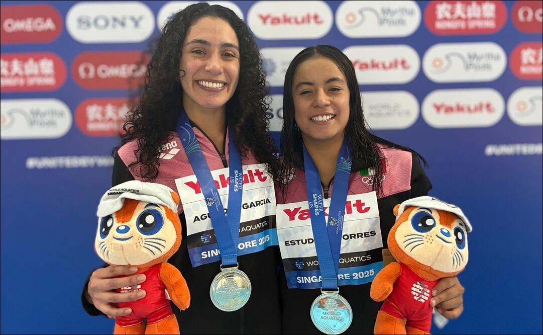 Las clavadistas mexicanas Gaby Agúndez y Ale Estudillo se convirtieron en subcampeonas del mundo al logar la medalla de plata en Singapur 2025 / FOTO: vivirsinlimitesmx