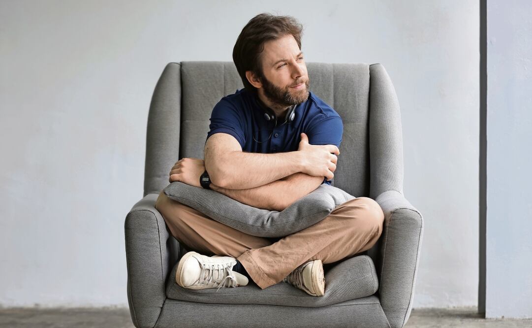 Luis Arrieta destaca la importancia del amor paternal y la vulnerabilidad en un monólogo inspirado en sus vivencias. Fotos: Berenice Fregoso | El universal