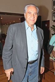 Guerra está grave pero luchando