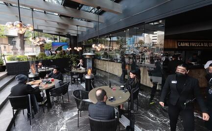 "Abrimos o morimos", protestan trabajadores de restaurantes en la CDMX