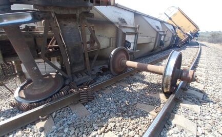 Sujetos armados descarrilan tren en Tepetitlán, Hidalgo