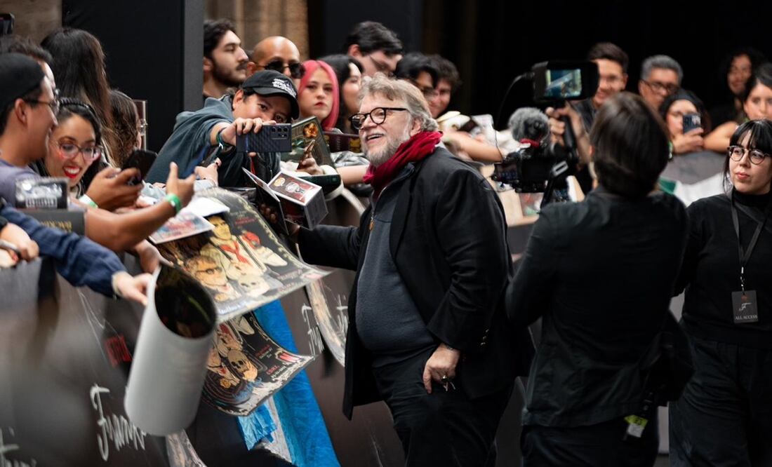 El cineasta visitó el Colegio de San Ildefonso para promocionar su nueva cinta, "Frankenstein". Foto: Hugo Salvador/ EL UNIVERSAL.