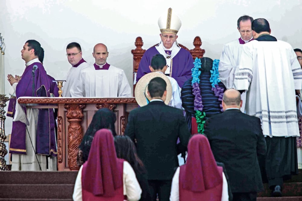 Durante el encuentro que sostuvo el Pontífice con los miembros de la Iglesia, pertenecientes a diversas diócesis de la República, los llamó a no caer en el conformismo (GERMÁN ESPINOSA. EL UNIVERSAL)