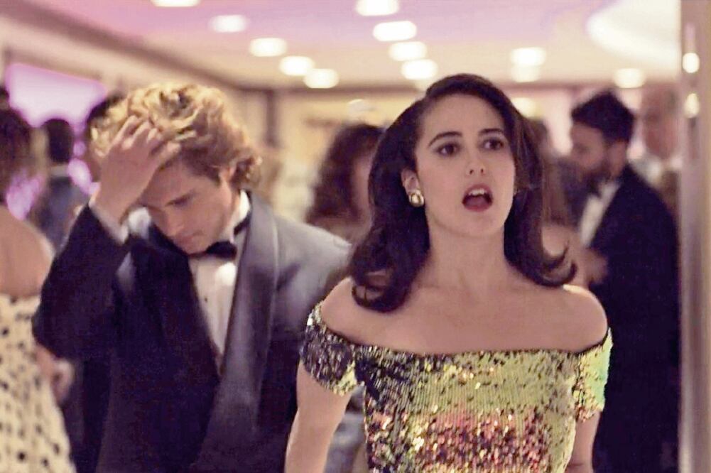 En la serie se hace referencia a la relación entre Luis Miguel y Stephanie Salas (NETFLIX)