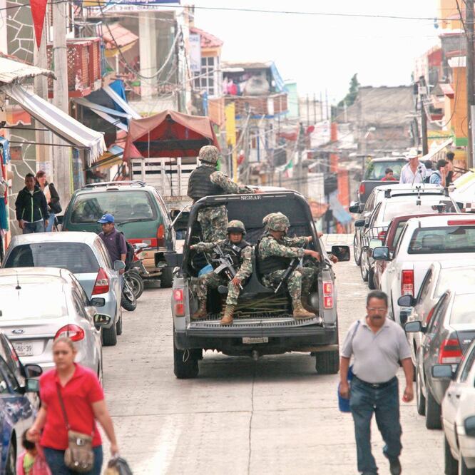 Autoridades de Hidalgo aseguran que el Mando Único que propone el presidente electo, Andrés Manuel López Obrador, es algo difícil de coordinar. (ARCHIVO EL UNIVERSAL)