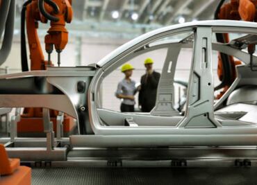 Sindicato automotriz de EU asegura que aranceles ponen fin al "desastre del libre comercio"; acusa que devastó a trabajadores durante décadas