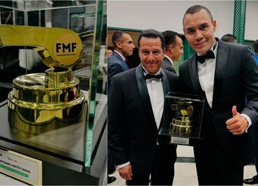 "El Gato" Ortiz recibe el premio al mejor árbitro, tras pitar la polémica Final América vs Cruz Azul