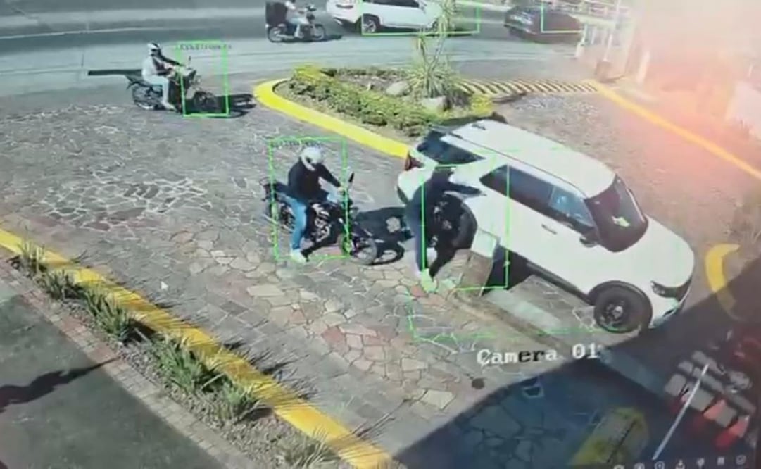 Escoltas de empresario aguacatero, enfrentan a criminales en Uruapan (10/02/2029). Foto: Especial