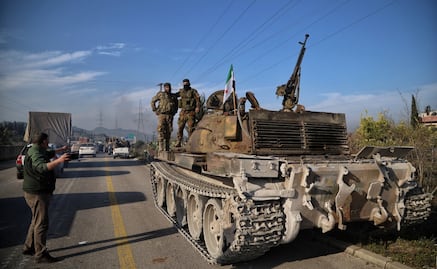 Reportan choques entre fuerzas de seguridad sirias y leales a Al-Assad; enfrentamientos dejan más de 70 muertos