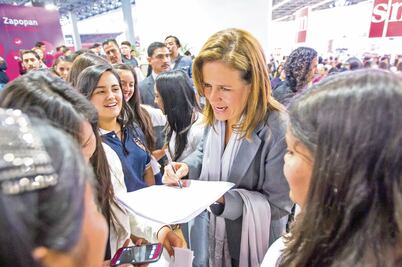 Visita Zavala la FIL de Guadalajara