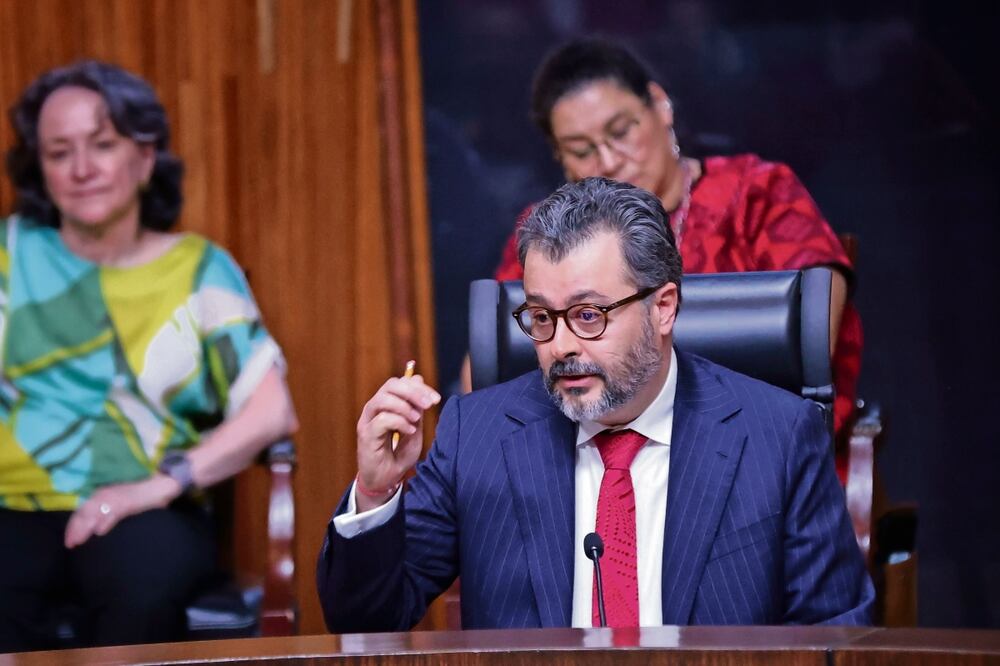 Ayer se realizó la sesión de inicio de la presidencia de Gilberto Bátiz en el Tribunal Electoral. Foto: de Fernanda Rojas. El Universal