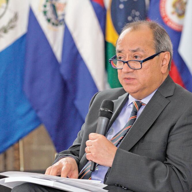 El secretario de Educación Pública, Otto Granados, confió en que continuarán los avances en torno a la reforma educativa. Foto: SEP