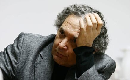 Honran a Ricardo Piglia con la "Mención de Honor" argentina