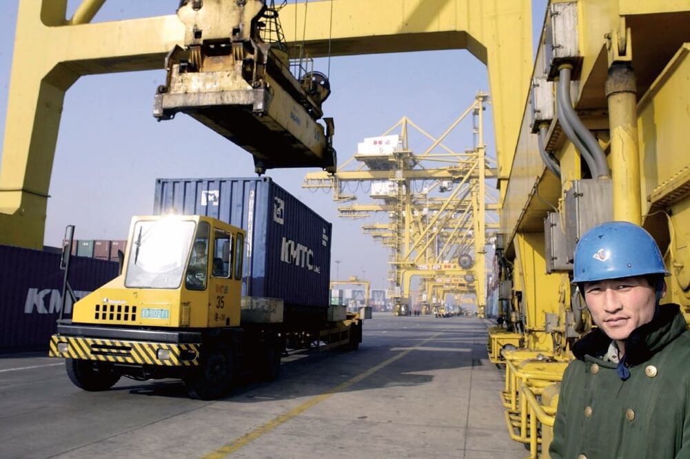 El aumento en el otorgamiento de crédito y la mayor generación de empleo en la economía contribuyen para que la demanda de importaciones se sostenga (ARCHIVO EL UNIVERSAL)