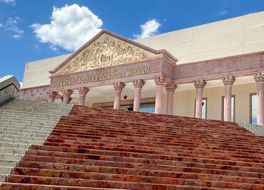 Teatro "Aquiles Córdova Morán"; herramienta para impulsar la cultura de Antorcha