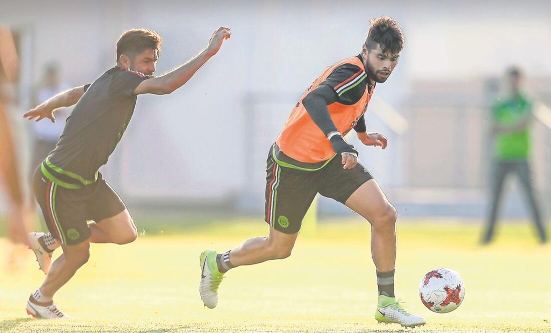 Néstor Araujo (der.) será clave en la defensa tricolor. FOTO: IMAGO7