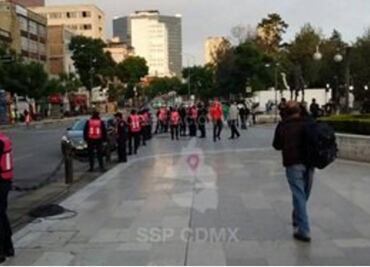 Resguardan Bellas Artes por homenaje a Juan Gabriel