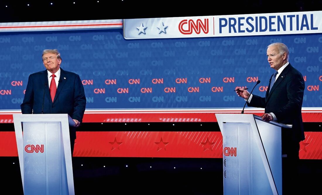 El virtual aspirante republicano Donald Trump, con el mandatario demócrata Joe Biden, en el debate presidencial de CNN en Atlanta, Georgia. Foto: Andrew Caballero-Reynolds | AFP