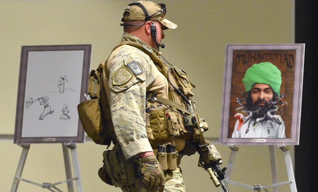 Aún se desconoce la identidad de las dos personas muertas, al parecer dos hombres, mientras que a las afueras del centro han acudido numerosos policías y la zona ha sido evacuada