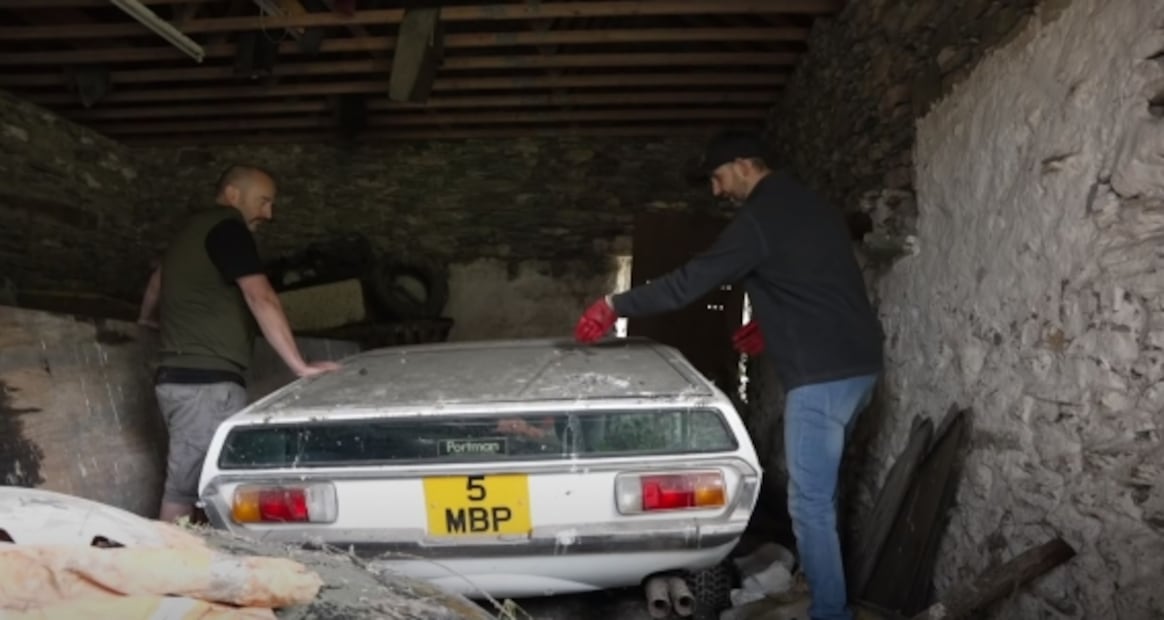 Descubren extraño Lamborghini abandonado; solo existen 130 en todo el mundo