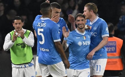 Santiago Giménez y el AC Milan caen ante el Napoli por la mínima