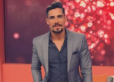 Conductor de "Enamorándonos" decidió no desalojar mientras transmitía