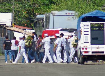 Adal Jair amó a la Marina igual que su padre
