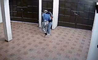 VIDEO Mujer denuncia robo con agresión a su domicilio en Toluca; asegura haber sido víctima de violencia física y sexual