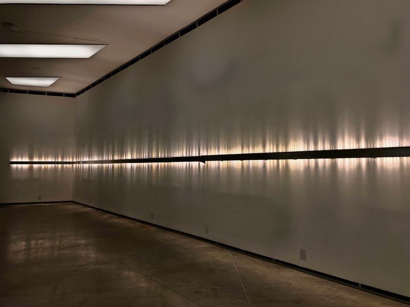 La instalación lumínica de Rafael Lozano-Hemmer, Matriz de voz, se activa con la voz de los participantes y graba sus mensajes Foto: Fundación PROA