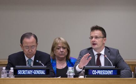 Propone Hungría repartición mundial de migrantes