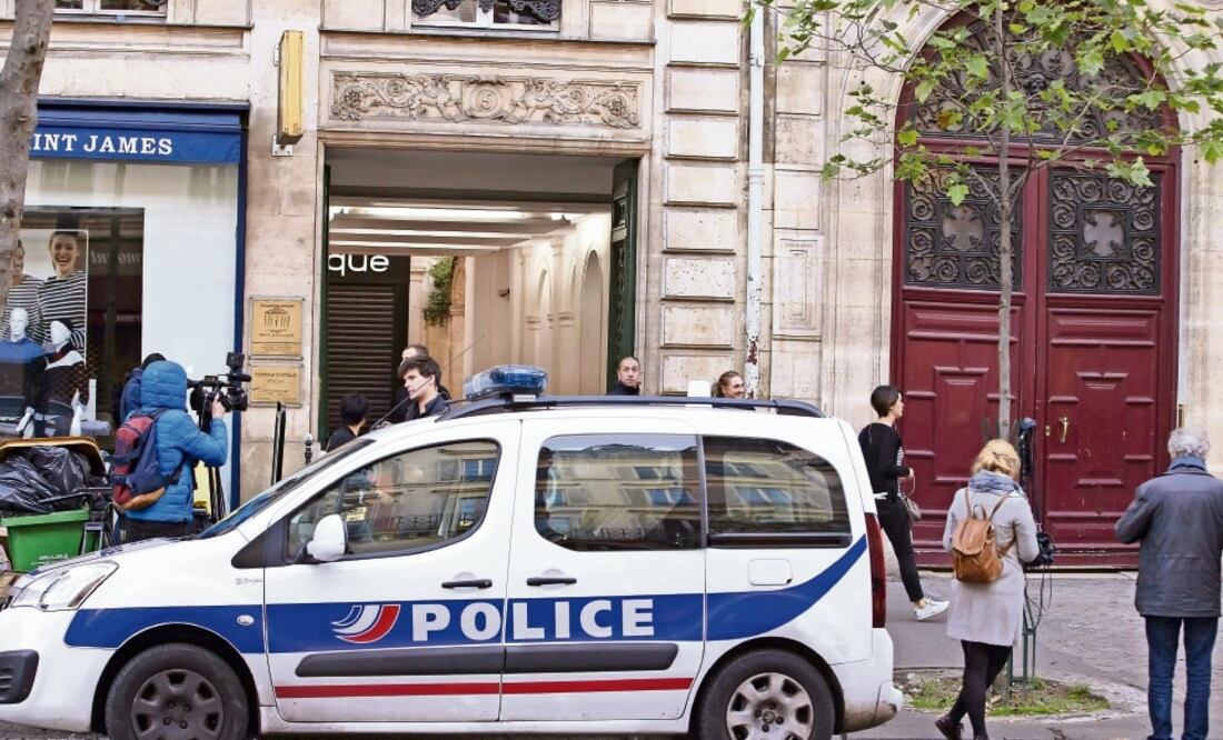 La policía acudió al departamento donde se hospedó Kim en París (IAN LANGDSON. EFE)
