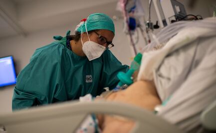 OMS: datos iniciales indican que inmunidad de vacunados es más baja ante ómicron