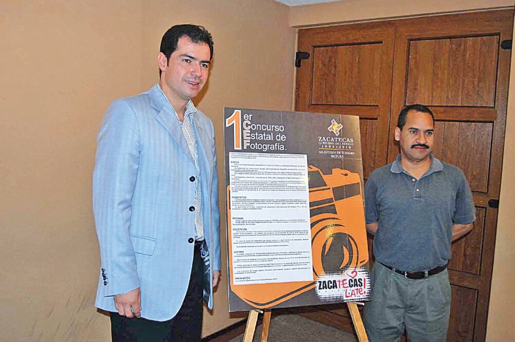 Rafael Flores (izquierda) es uno de los tres aspirantes mejor posicionados a la candidatura del estado, según las encuestas del de la Revolución Democrática (CUARTOSCURO)