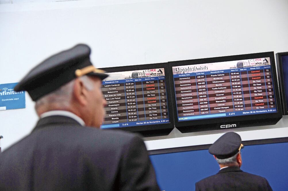 Las aerolíneas extranjeras reprogramaron con anticipación sus itinerarios de vuelo por el cambio del horario en México. (ARCHIVO EL UNIVERSAL)