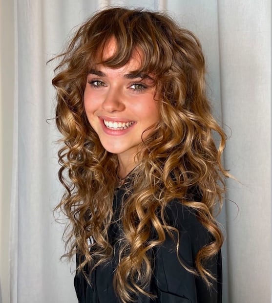 Corte cabello Wolf largo. Foto: Instagram @momoestilismo