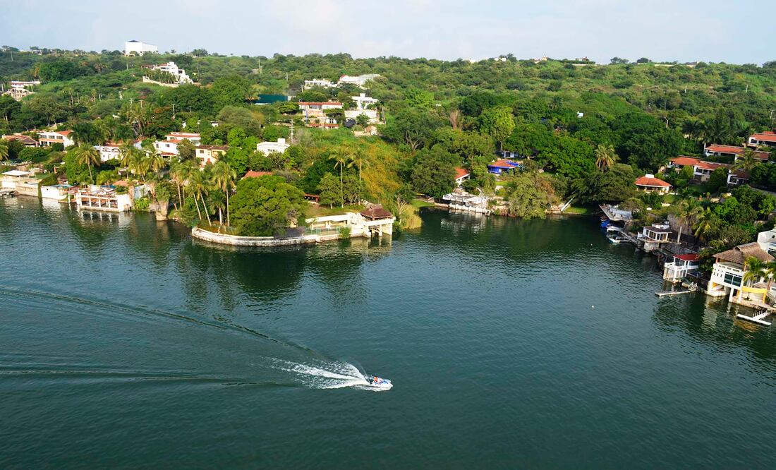 Disfruta de los paisajes de Tequesquitengo, ubicado a hora y media de la CDMX. (Foto: Conurbados)