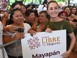 Sheinbaum asegura que opositores siguen calumniando a AMLO por perder privilegios; "él se quedó en el corazón del pueblo", afirma