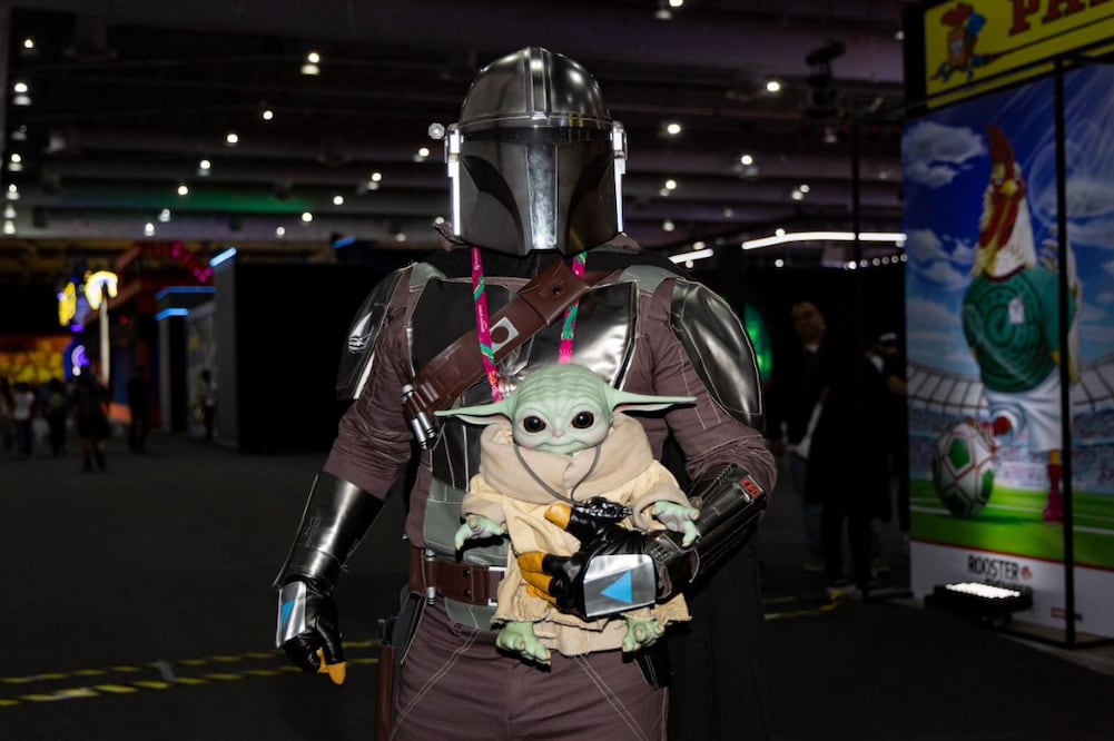 Fans arriban a la CCXP para disfrutar de las actividades de "The Mandalorian", este domingo, 26 de abril.
Foto: Hugo Salvador / EL UNIVERSAL