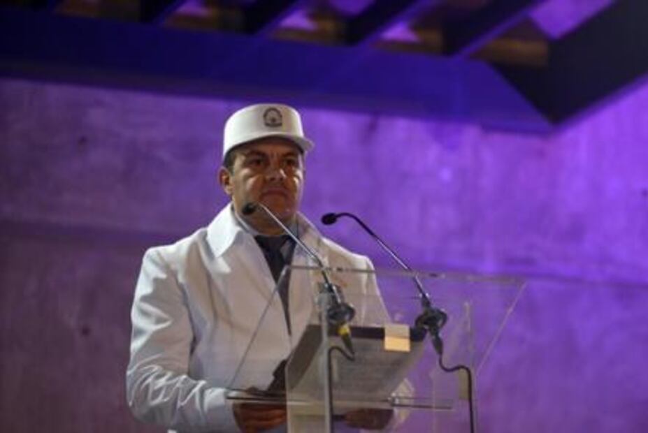 Entregan a Cuauhtémoc Blanco mando de fuerza policial del estado