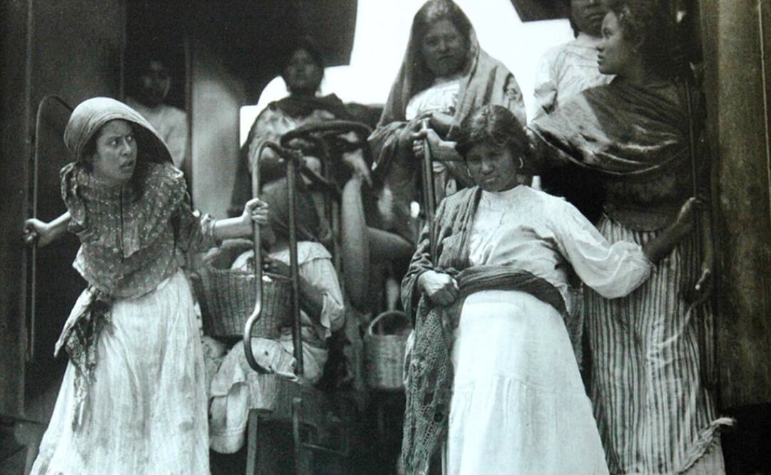 Las mujeres mexicanas participaron en la Revolución como enfermeras, soldados, maestras y periodista, entre muchos otros papeles - Foto: Archivo/EL UNIVERSAL