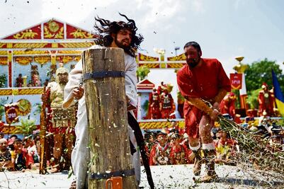 Cumplen mandas: ni el calor vence su fe