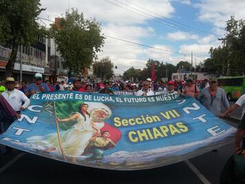 Marcha CNTE de Metro Normal a Gobernación