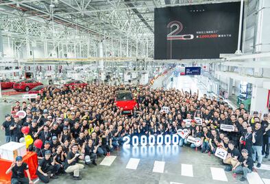 La fábrica de Tesla en China rompe récord de producción
