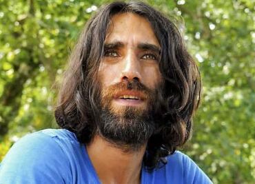 La historia del refugiado que escribió un libro por WhatsApp y ganó un premio