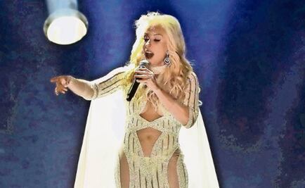 "Por favor, edúquense", dice Yuri a público en concierto